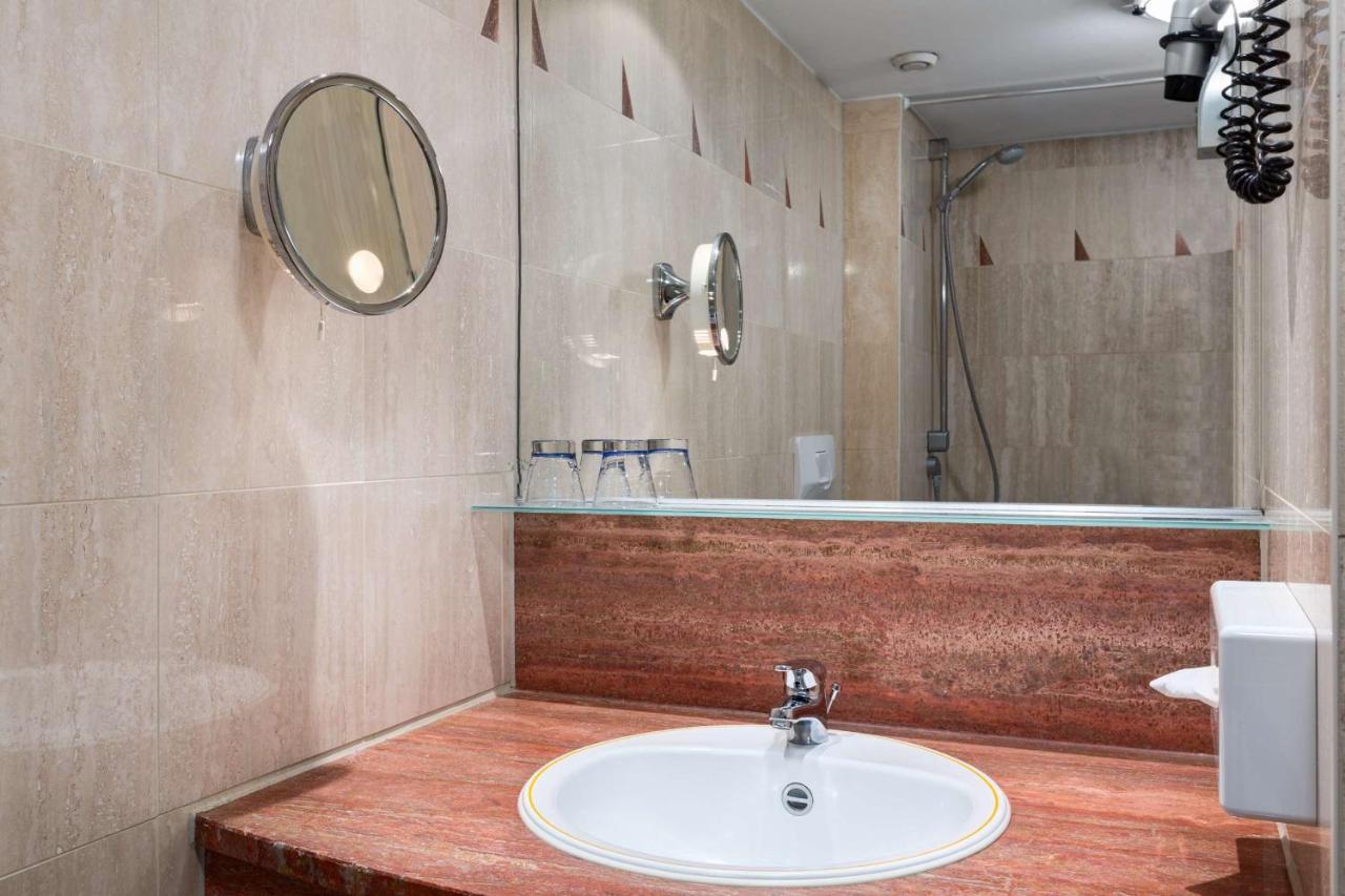 Nh Gent Sint Pieters Hotel Екстериор снимка